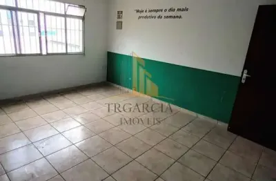 Conjunto comercial na frente do Terminal Jabaquara - São Paulo, SP