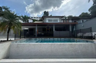 Casa à venda em cotia, granja viana ii, com 3 suítes, com 302 m²