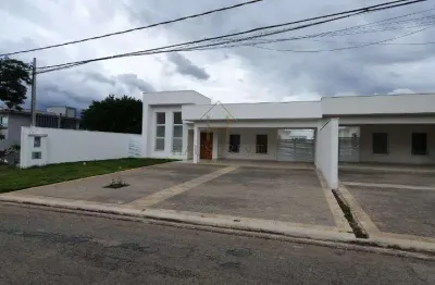Casa à venda em vargem grande paulista, haras bela vista, com 3 suítes, com 265 m²