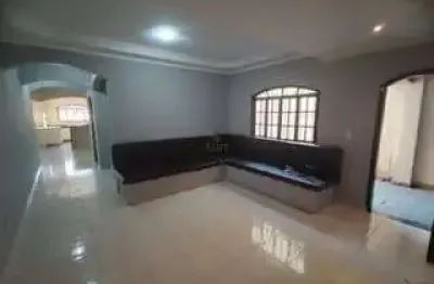 Sobrado 4 dorm (1 suíte), casa ampla e muito espaço até 5 vagas no jd belval em