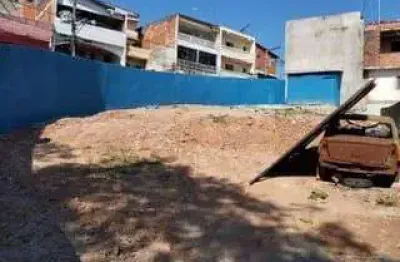 Terreno com 353m², leve aclive e ótima localização no parque dos camargos em bar