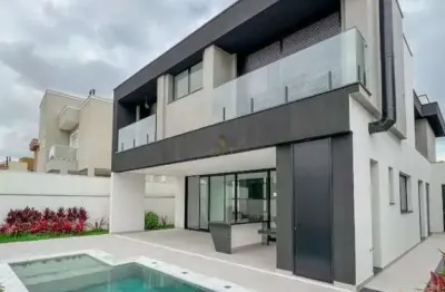 Burle marx - casa com 342m², 4 vagas, 4 suítes, piscina, banheira e despensa em