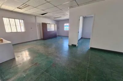 Salão comercial de 200 m² para locação suit imóveis (11) 97437-8000