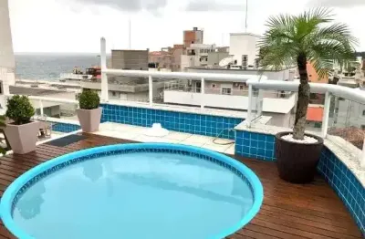 Cobertura com  3 suites, na praia de bombas, a 150 metros do mar, com vistas para o mar e vistas pra mata atlântica.