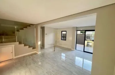 Casa à venda na Rua Saíra Amarela, 748, Centro, Bombinhas