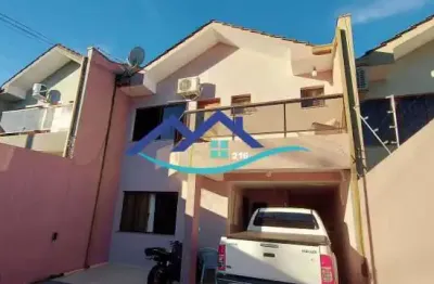 Excelente sobrado a venda com 3 dormitórios proximo ao parque dos ingleses