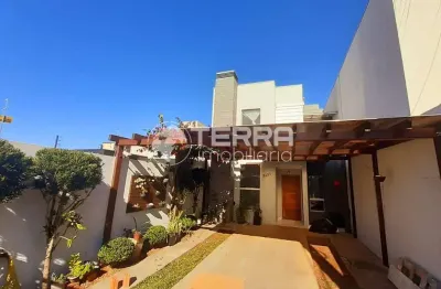 Excelente sobrado disponível para venda próximo a rodoviária