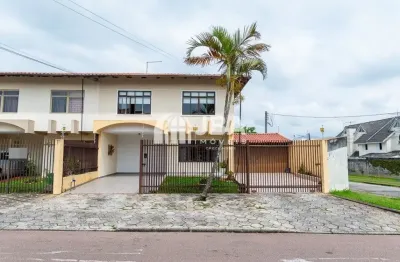 Excelente sobrado no bairro novo mundo, este sobrado é perfeito para famílias que buscam espaço e conforto.