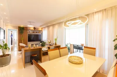 Lindo apartamento de 3 dormitórios, sendo 1 suite com closet, sala de dois ambientes, adega, varanda gourmet com churrasqueira.