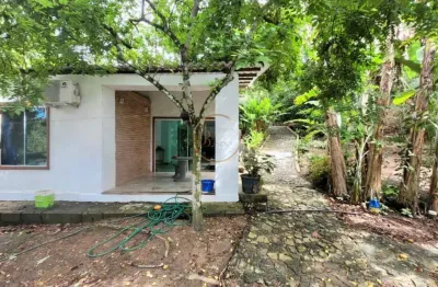 Casa 02 dorm. em village 3 - porto seguro: 100m², 2 dormitórios, 1 suíte, 2 banheiros - venda e locação por r$ 750.000