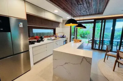 Se você busca por um lar de luxo em uma das regiões mais charmosas do brasil, não pode deixar de conhecer esta casa em arraial d'ajuda. com seus 300m² de área útil, ela conta com 4 dormitórios, todos 