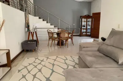 Casa 4 dormitórios em village 3, porto seguro - r$ 2.100.000