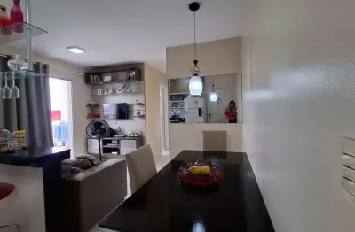 Condomínio Vitória Maguari - Vendo excelente apartamento com suite e moveis planejados