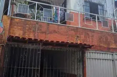 Casa triplex 500m² no marco – 4 quartos, 1 suíte e excelente localização
