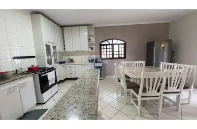Encontre seu novo lar em vila bocaina, mauá! casa térrea com terreno enorme!!