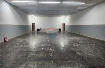 Amplo salão comercial - ao lado da estação ferroviária guapituba