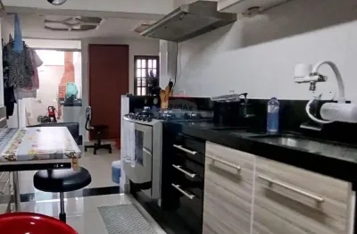 Casa com 2 quartos para alugar na Vila Guarani, Mauá 