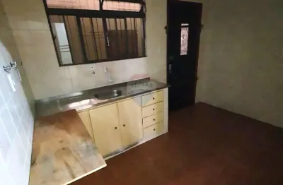 Casa com 2 quartos para alugar na Vila Bocaina, Mauá 
