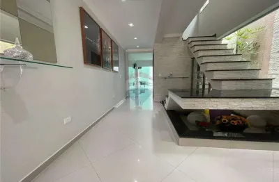 Casa exclusiva no parque são vicente com duas suítes e muito conforto.