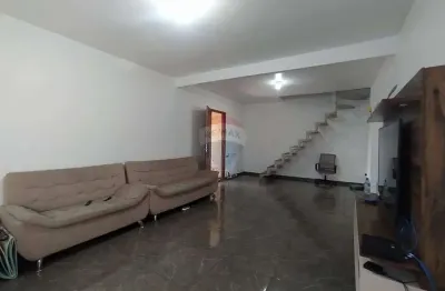Casa com 3 quartos para alugar na Vila Lisboa, Mauá 