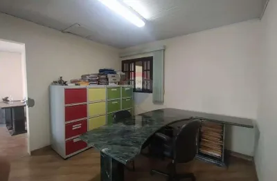 Excelente casa comercial para locação na região da matriz/mauá