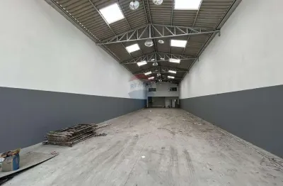 Barracão / Galpão / Depósito para alugar na Vila Assis Brasil, Mauá 