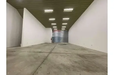 Prédio 400m² | 2 pavimentos, elevador e rooftop | rua principal de mauá