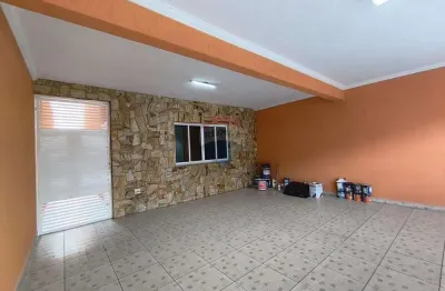 Casa com 3 quartos para alugar no Jardim São Judas, Mauá 