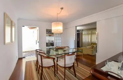 Casa com 5 quartos à venda na rua doutor bronislau ostoja roguski, 1044, jardim das américas, curitiba, 420 m2 por r$ 2.200.000