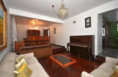 Casa com 4 quartos à venda na rua deputado carneiro de campos, 174, hugo lange, curitiba, 209 m2 por r$ 1.790.000