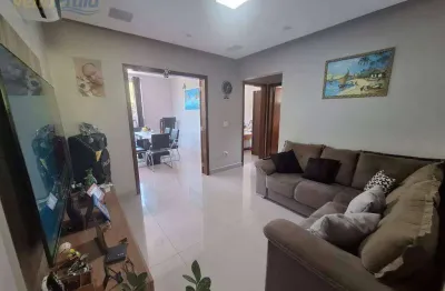 Sobrado com 4 dormitórios à venda, 147 m² por R$ 980.000,00 - São Francisco - São Sebastião/SP