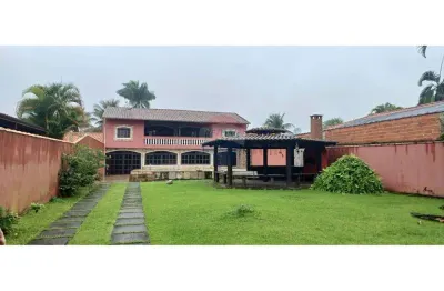 Edicula assobradada com piscina, a venda no condominio morada da praia, em bertioga