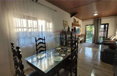 Casa à venda na vista linda em bertioga com 2 quartos com 124 metros