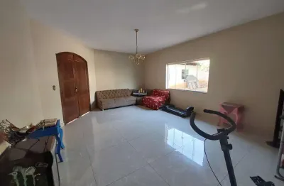 Casa com 4 quartos à venda na rua criptoméria, 33, jardim das alterosas - 2ª seção, betim por r$ 1.700.000