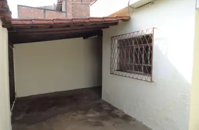 Casa com 4 quartos à venda na queluz, 4444, filadélfia, betim por r$ 279.999