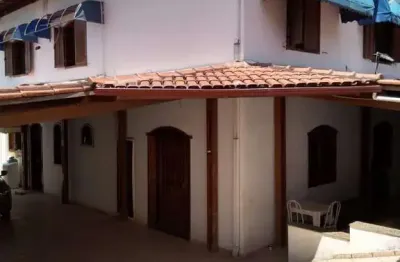 Casa com 6 quartos à venda na Alvarenga Peixoto, 777, Amazonas, Betim por R$ 600.000