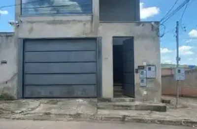 Casa com 3 quartos à venda na Rua Capri, 33, Arquipélago Verde, Betim por R$ 499.999