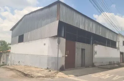 Barracão / Galpão / Depósito à venda na Rua Guadiana, 444, Dom Bosco, Betim por R$ 1.200.000
