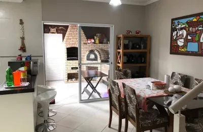 Excelente sobrado com 145m² no condomínio giorno di sole 2