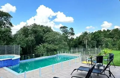 Casa térrea exclusiva no condomínio inhandjara- um refúgio em meio a natureza