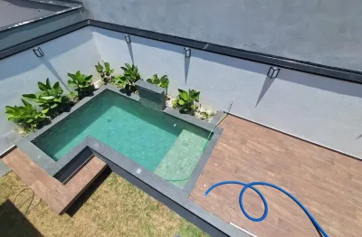 Belíssima casa com 220m² de área construída no Condomínio Reserva Ermida ll