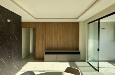 Apartamento à venda na Rua 240, 360, Meia Praia, Itapema