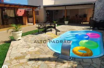 Casa à venda em artur nogueira-sp, no bairro jatobá: 2 quartos, 1 sala, 2 banheiros, 6 vagas de garagem, 131,00m² de área.