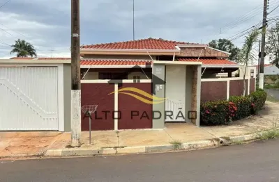 Casa com 3 quartos à venda na avenida doutor tancredo de almeida neves, 229, jardim rezek, artur nogueira por r$ 550.000