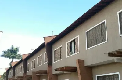 Lindo sobrado  113 m² com 3 quartos, uma suite, 2 vagas, area de lazer, boa localização pq amazônia