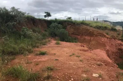 Terreno à venda no Bosque dos Pinheiros, Juiz de Fora 
