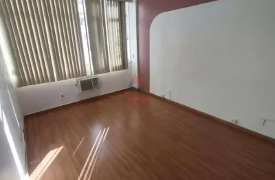 Excelente sala comercial no centro de juiz de fora com móveis!