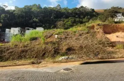 Terreno à venda na Rua Plácido de Magalhães Gomes, s/n, Lourdes, Juiz de Fora