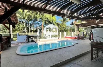 Casa em condomínio à venda no bairro sul do rio em santo amaro da imperatriz-sc, com 3 quartos, 1 suíte, 4 vagas