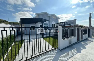 Casa à venda no Bairro Fundos em Biguaçu-SC, com 3 quartos, 1 suíte, 1 vaga